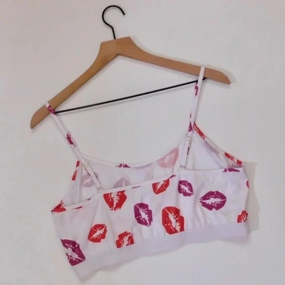 NEW!! HOT LIPS‎ Lipstick Kiss Cropped Loungewear Two Piece Set Top Shorts Large